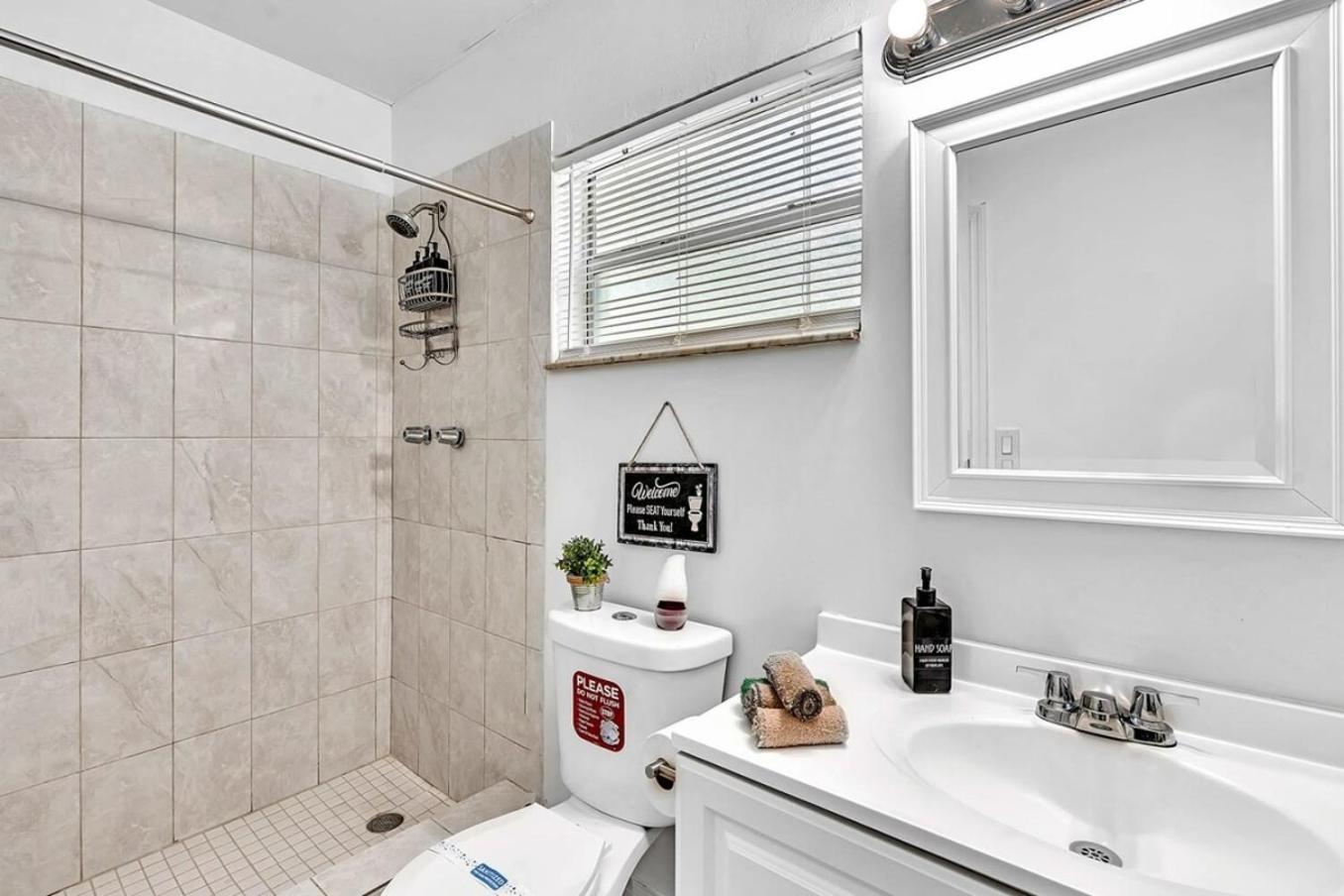 Large Studio Suite Close To Beach And Casino Db3 デイニア・ビーチ エクステリア 写真